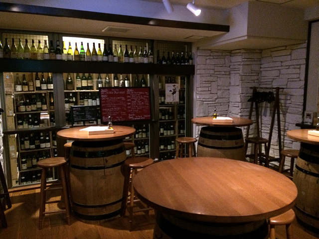 フランス全土のワインが常時500種類以上揃う！料理も美味しいオトナのワインバー。＠エシェゾー（五反田）