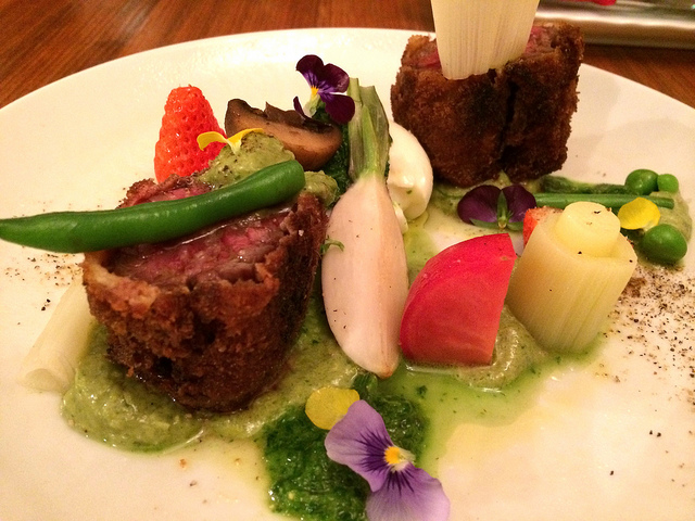 【再訪】アーティスティックなお料理とビオワイン。目でも味でも楽しめるワイン飲みのための隠れ家ビストロ。＠トキヤ（tokiya）