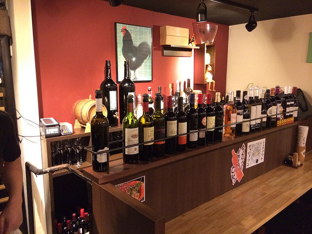 カウンター席は飲ん兵衛のための秘密の空間。お任せ料理とワインのペアリングが楽しい！＠Gallo 四谷（ガッロ）/四谷三丁目