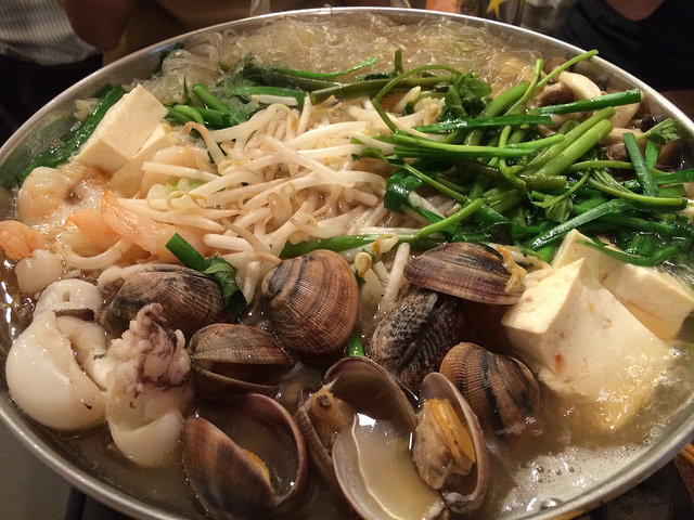 日本人によりそうアレンジタイ料理。みんなで気軽に楽しく屋台気分。＠タイ屋台 ラオラオ（恵比寿）