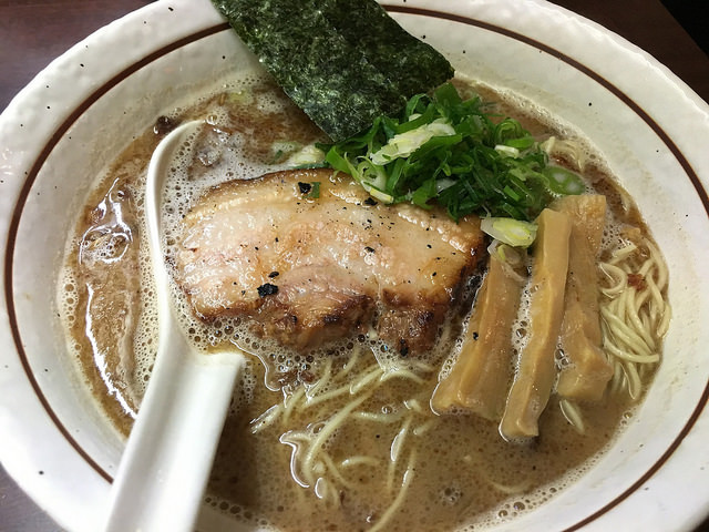 カフェ風な雰囲気で個性派ラーメンがいただける！次回はグリーンカレーそばにします。＠バサノバ （BASSANOVA）新代田