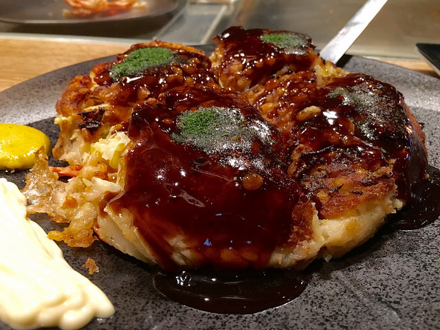 ラグジュアリーだけどカジュアルにも使える！こちらのお好み焼きにちょっとはまりそう。＠鉄板焼 天 青山庵（表参道）