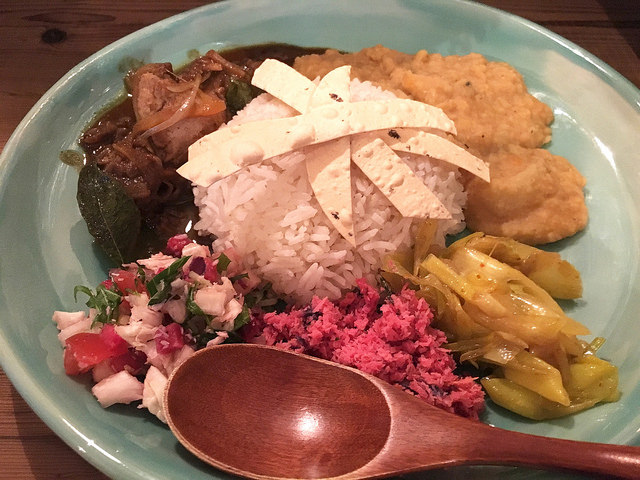 身体に優しい味わいの秘密は「重ね煮」。野菜本来の旨みが心地よい素敵カレー。＠Curry & Spice 青い鳥（幡ヶ谷）