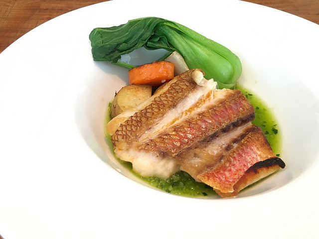 大使館関係者や地元マダムが集まる、優しい味わいのフレンチビストロ。＠ビストロアンクゥー（広尾）