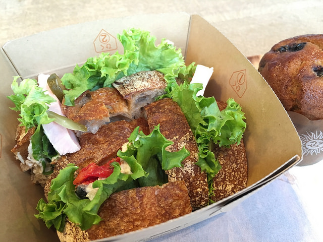 ランチは穴場かも！シュタインメッツ粉を使った美味しいドイツパンがいただける！＠ベッカライ シュタインメッツ（新宿三丁目）