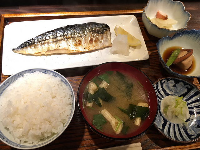 いぶし銀な店主がつくる、とても安定感があるまっとうな和定食。＠遊山亭（新宿御苑）
