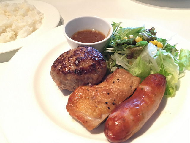 10Fの居酒屋さんで穴場ランチ。ハンバーグはなかなかいけます！＠梵 新宿食材王国（新宿三丁目）