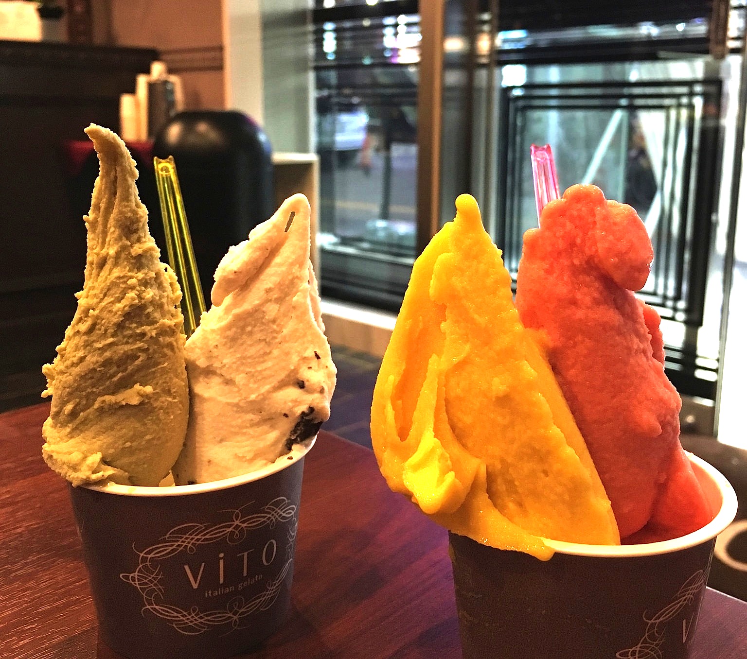 食後にジェラート。クレープも充実の心踊るデザート屋さん。＠ヴィト ViTO 新宿歌舞伎町店