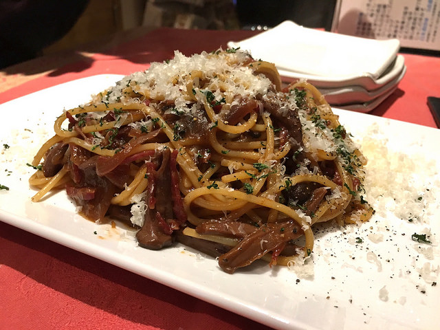 地元の方しか知らない隠れ家的「角打ちバル」。＠桑名屋酒店（桜新町）