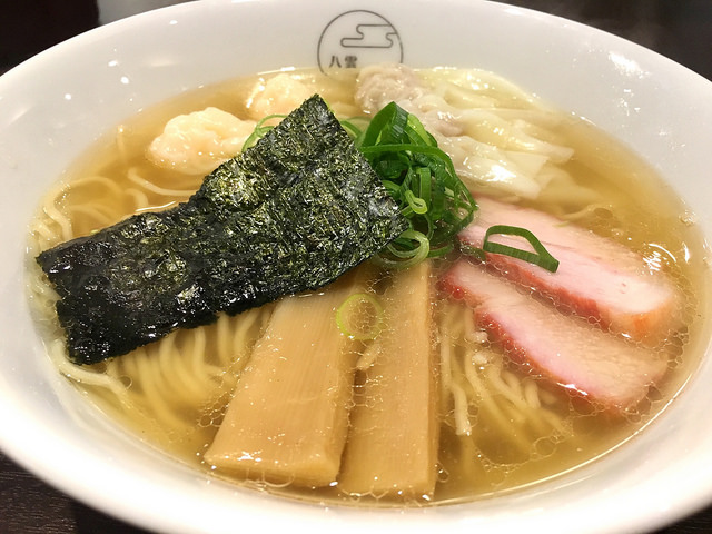 ビジュアル系ラーメンは具材が抜群に美味しい！＠八雲（池尻大橋）