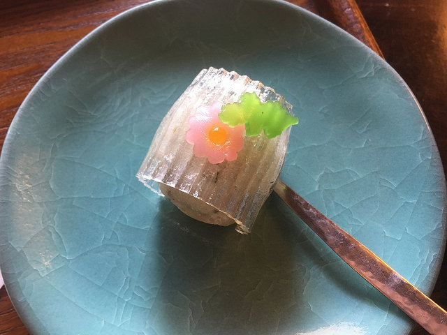 看板猫がお出迎え。穏やかな時間が流れる和カフェ。＠円山茶寮（札幌/円山公園）