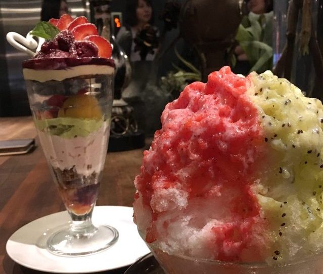 ビジュアルも素敵な〆パフェ。お酒の後にもピッタリのオトナ味。＠イニシャル（札幌/すすきの）