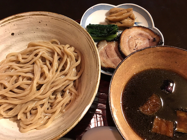 こだわりの小麦そばと日本酒で蕎麦前的にも楽しめる、ひと味ちがうラーメン屋？！＠季織亭（代々木八幡）