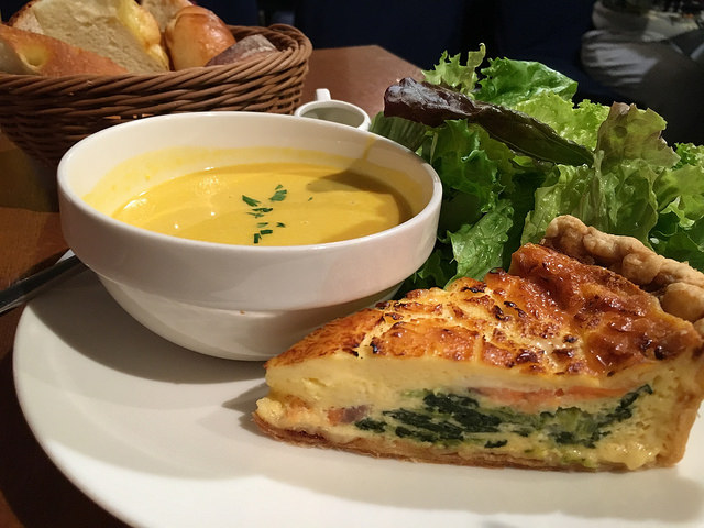 【麻布十番】ポワンアージュ＠大人気のパン屋さんでいただく「スープ&キッシュプレート」