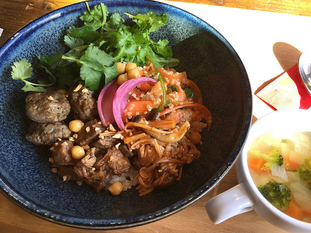 【代々木上原】シラントロ＠パクチーがポイントのカジュアルバル。