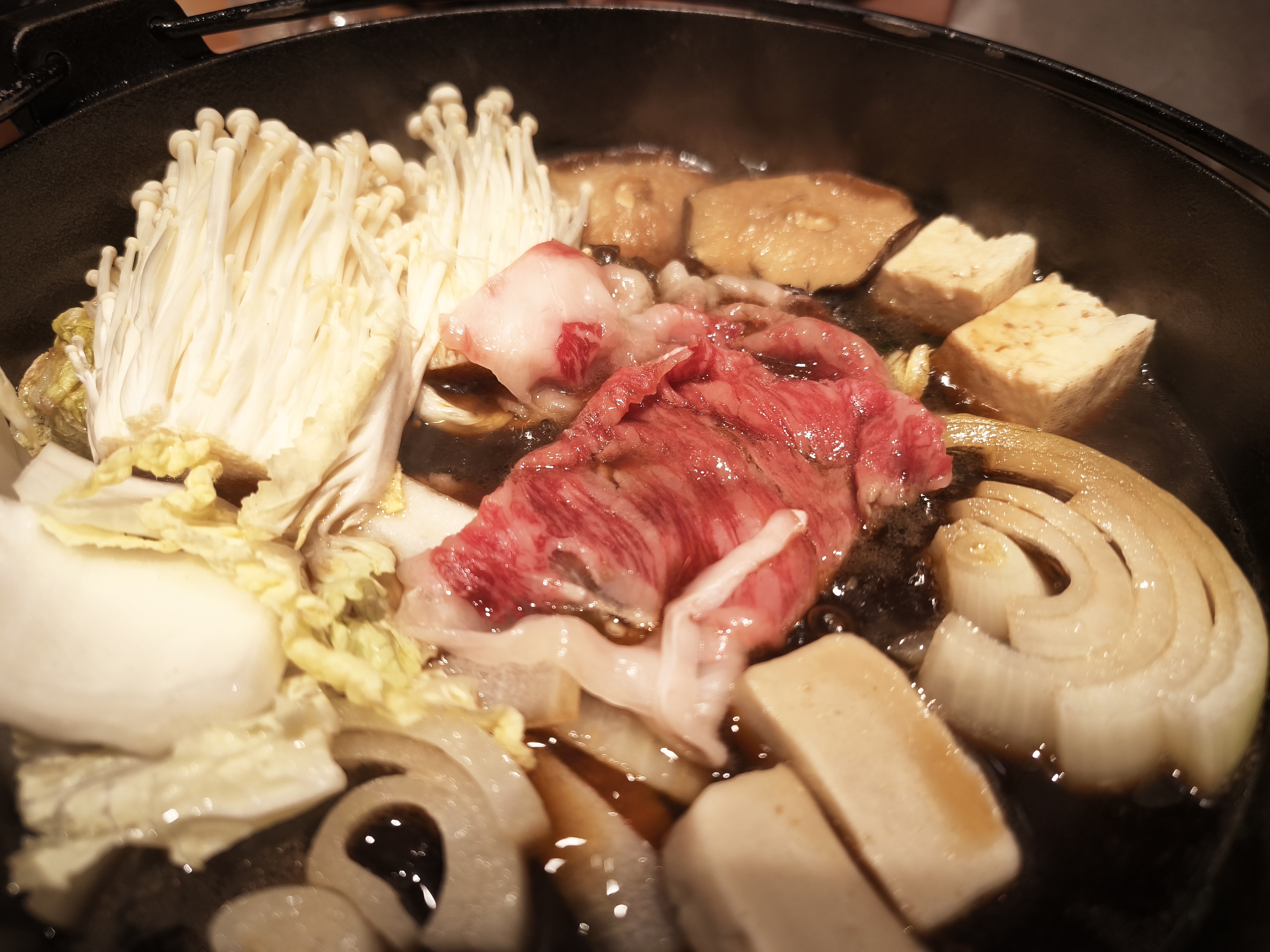 嗜好場のすき焼き鍋 豆腐・えのき・白菜・肉
