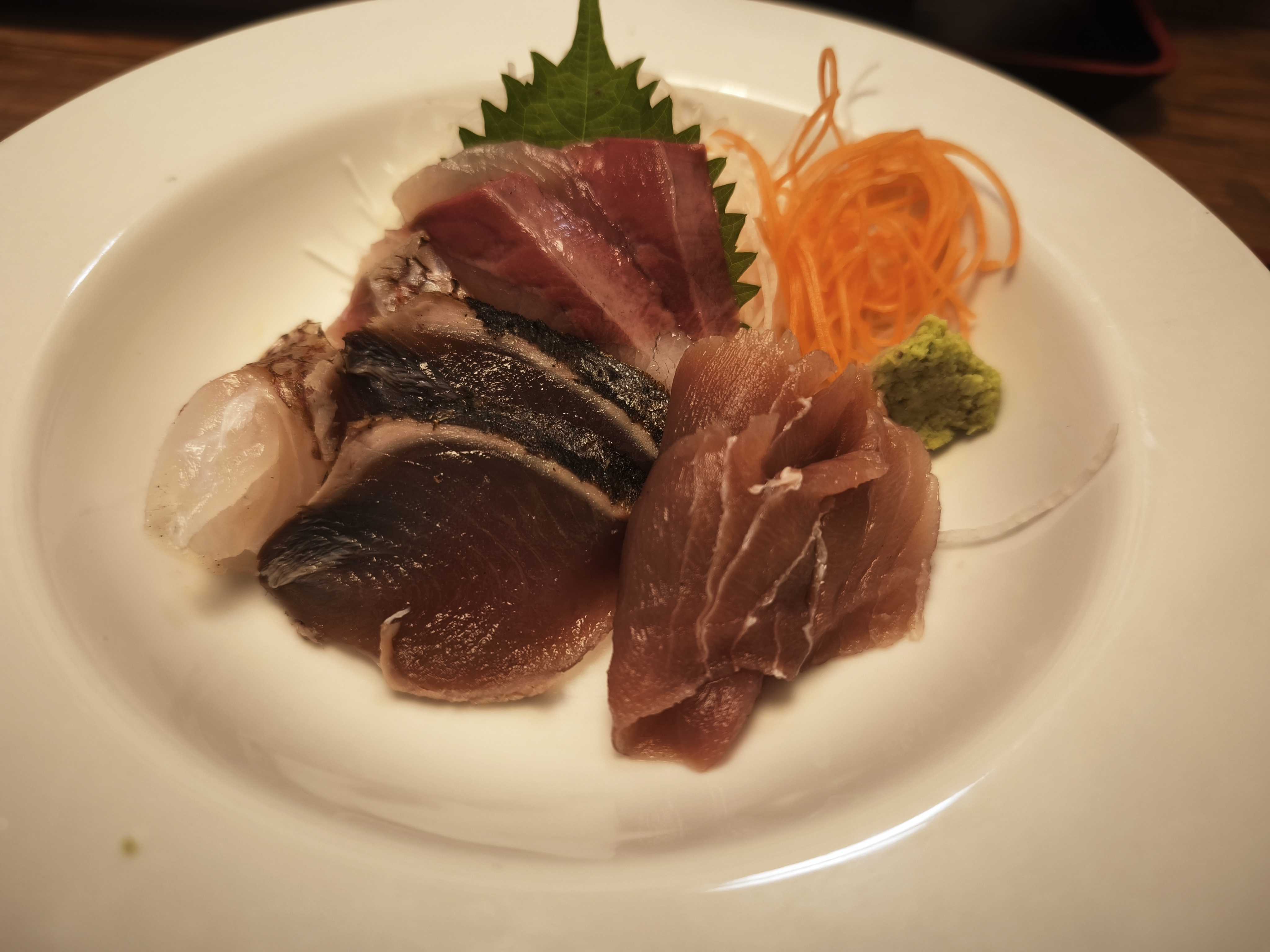 刺身定食のお刺身盛り合わせ