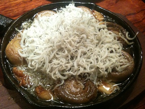 マッシュルームとしらすのアヒージョ