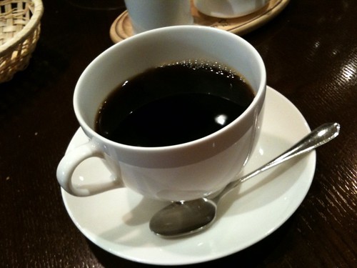 ランチについてきたコーヒー。普通の２倍くらいのコーヒーカップ