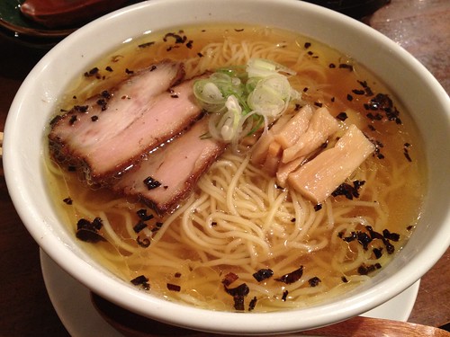 〆に塩ラーメン＠一代目とんとん侍 三軒茶屋店