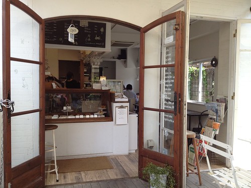 かわいらしい真っ白カフェで心も体もまったりと。ビーガン料理でヘルシー週末ランチ。＠mirayne （ミレイネ）代々木上原