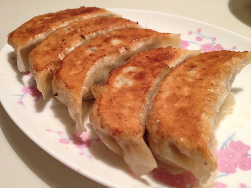 噂の1個400円の餃子!5個で2000円なり。@登龍 麻布店