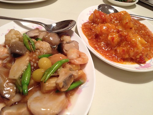 ランチコースのエビチリと海鮮八宝菜。@登龍 麻布店