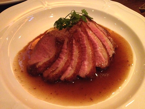 真鴨胸肉ローストマディラワインのソース1800円@マンダリーノ