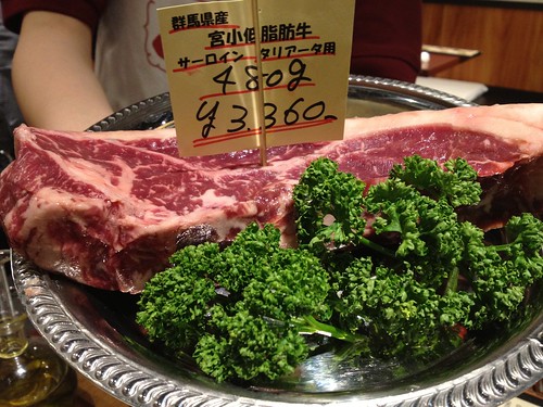 サーロインステーキはグラム売り@肉屋直営 小松屋 日銀通り店