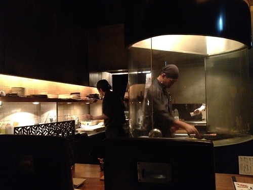 見えるところで焼き物を焼いています＠やきとんに焼酎 路地