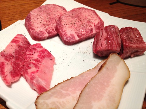 上タン塩、ハラミ、中落ちカルビ、豚トロベーコン＠焼肉キッチンスタジアム　黒５ 本店 （クロゴ）