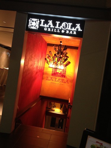 入り口もお洒落@LA LOLA(ラロラ)