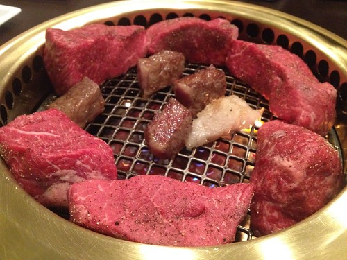 サーロインが固まり肉に囲まれております。@格之進R