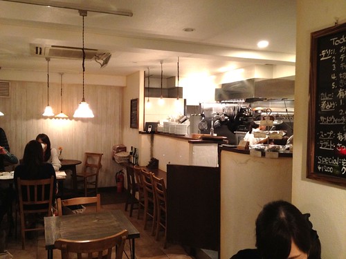 雑誌から抜け出て来たような素敵なオーガニックカフェ。こだわりの素材でつくる優しいお料理たちに体も喜ぶ。@boji（ポジ）三軒茶屋・池尻大橋