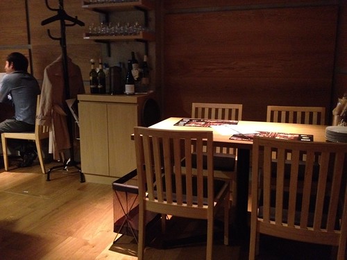 店内のインテリアはなかなか広い造りで落ち着けます。＠ダブリュー センガワ