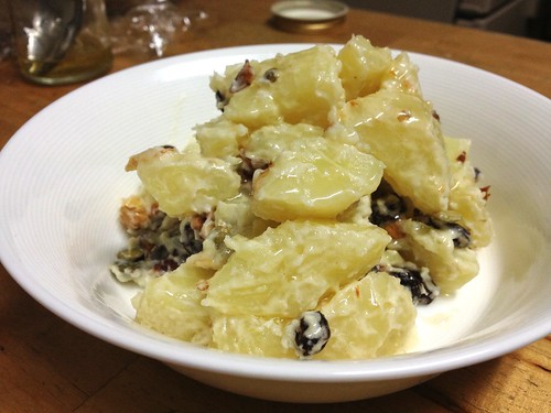 レーズン、ナッツの入ったポテトサラダ＠八百屋 瑞花
