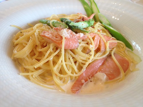 サーモンとアスパラのクリームパスタ@PASTA HOUSE AWkitchen FARM 多摩センター店