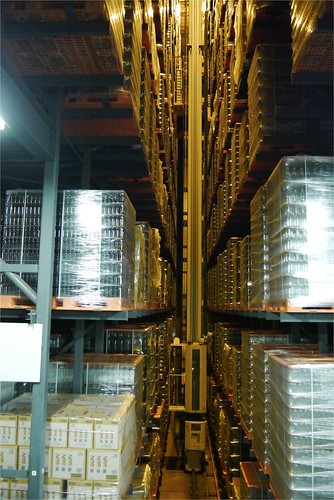 全自動な倉庫＠日本山村ガラス東京工場