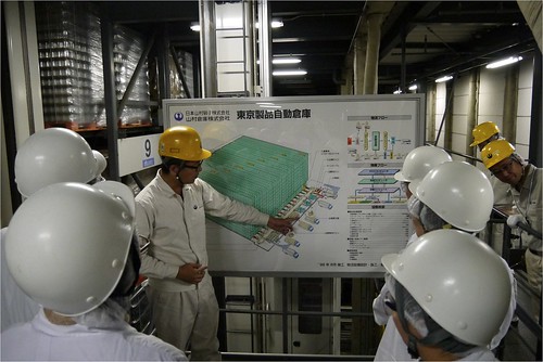 倉庫の説明＠日本山村ガラス東京工場