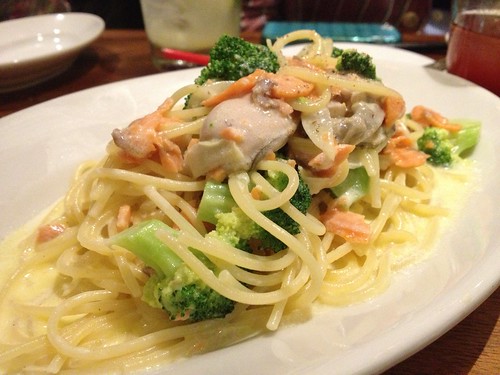 牡蠣とサーモンのパスタ@LB7 南青山店