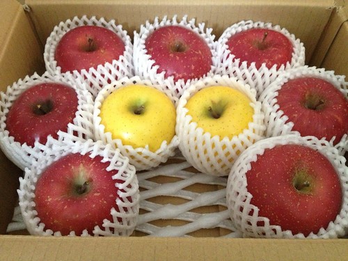 実家から送られてくる蜜がたっぷりの「岩手・江刺りんご」。気づいたらブランドリンゴになっていたんですね。