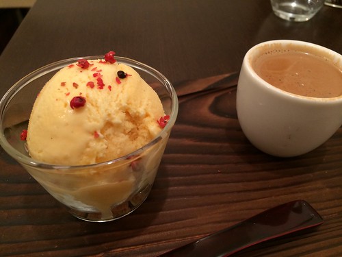 アイスクリームとミルクチャイ＠ベーシス エー