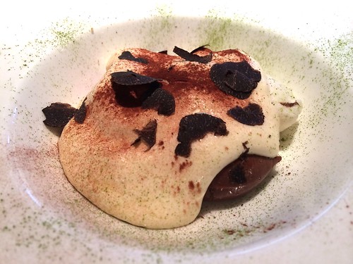 マスカルポーネチーズムースにトリュフ！@エテ