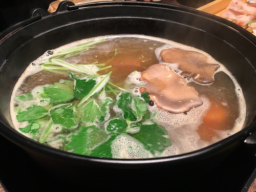 しろや