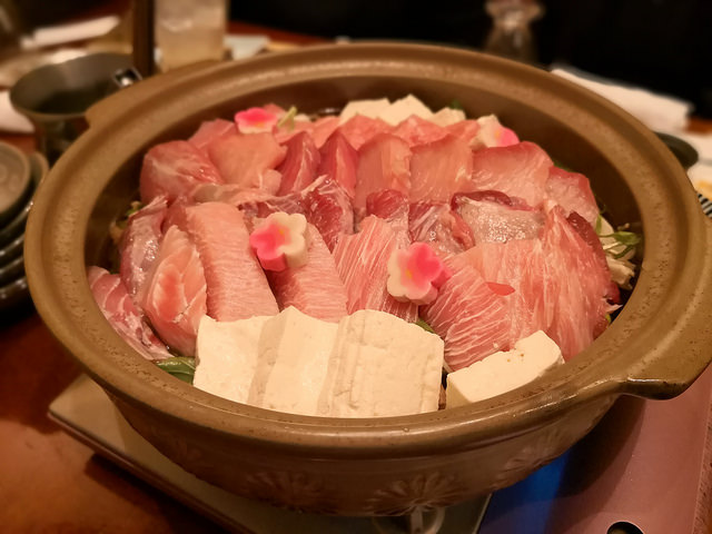 【麻布十番】たぬ吉 麻布十番店＠名物マグロブラック＆マグロねぎま鍋の宴会コースで。