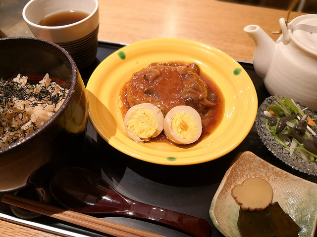 【広尾】賛否両論 寄り道＠笠原将弘監修の和カフェでお手頃ランチ。ほうじ茶ソフトも美味！