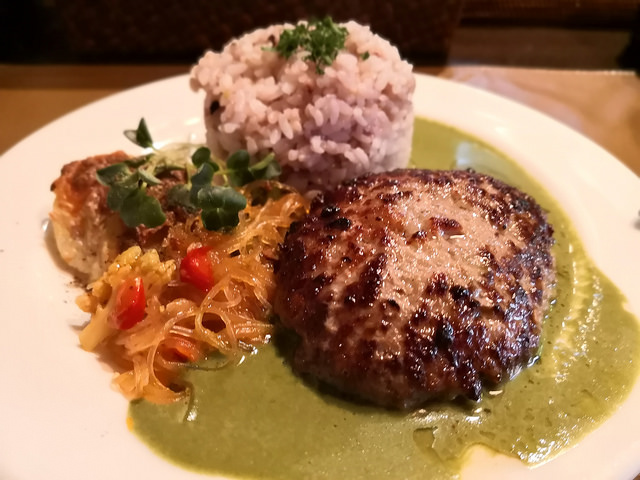 【恵比寿】ラ・ベイエ＠レトロなフレンチビストロのハンバーグランチ。