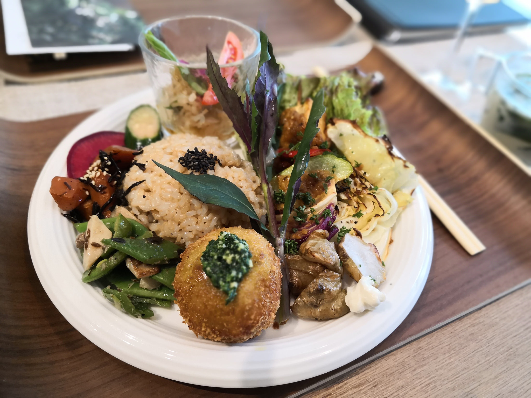 【下北沢】KLASINA（クラシナ）＠大地の力を感じるヴィーガン料理。定食会はおひとりさまもOK。