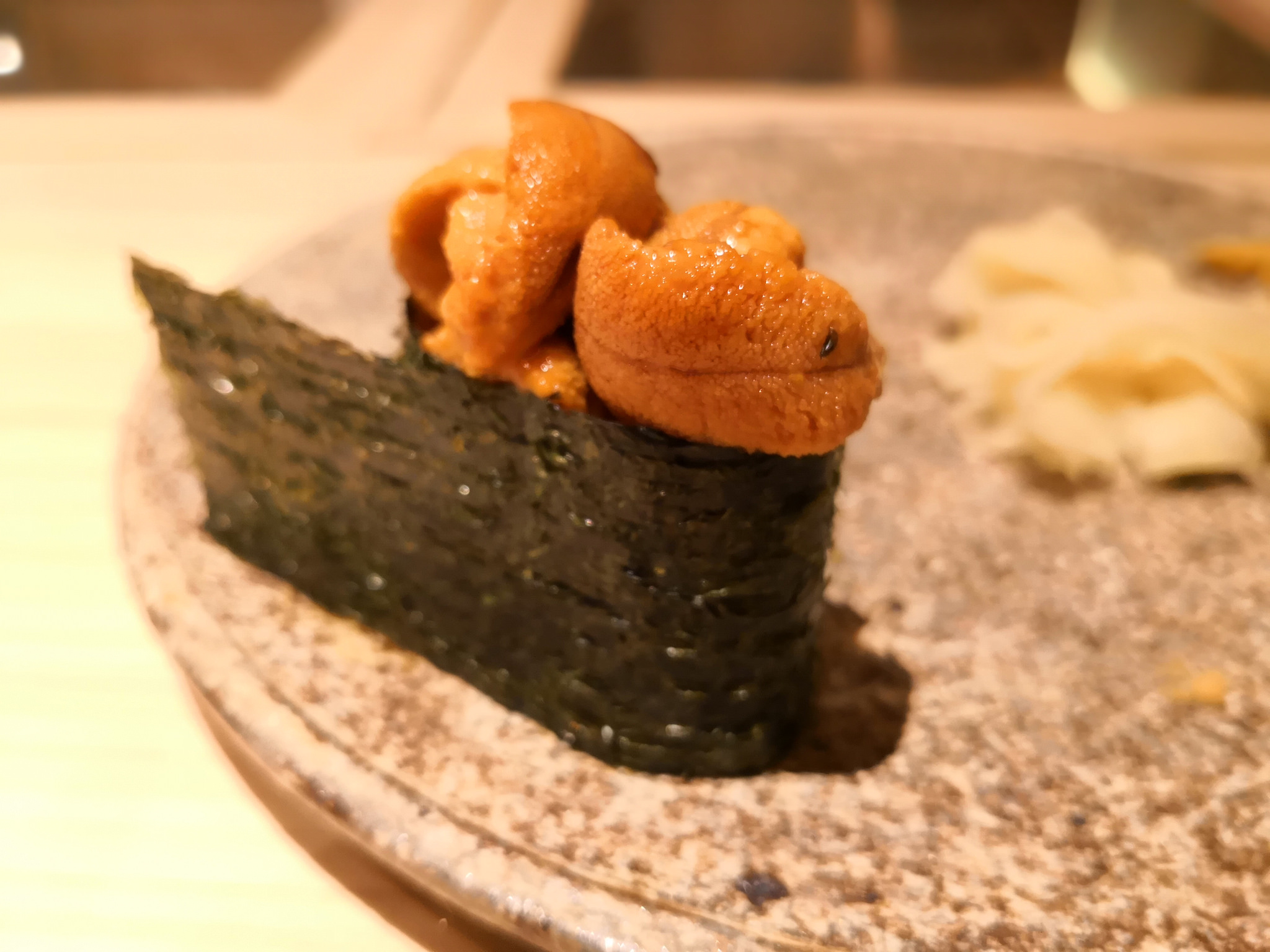 【赤坂】すし晴＠手間をかけたネタとシャリの美味なバランス。今年一番に出会えたかも！