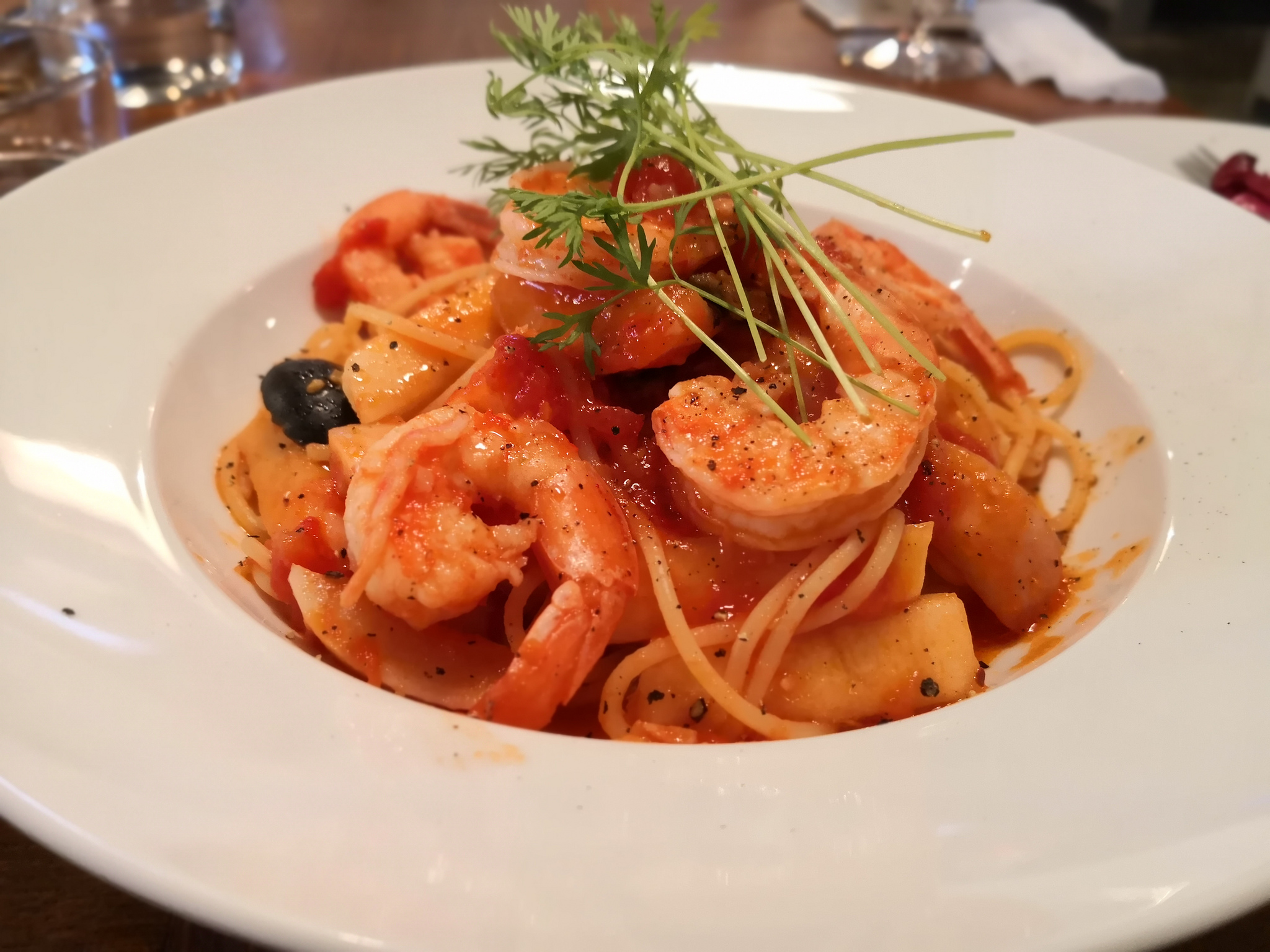 【逗子】ベケット カフェ＆ガストロパブ＠フレンドリーな接客に骨太料理とセンス良いワイン。